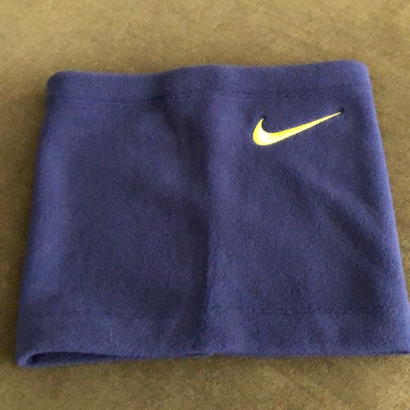 nike youth neck warmer